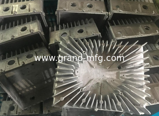 piezas de fundición de aluminio personalizadas en todos los tamaños